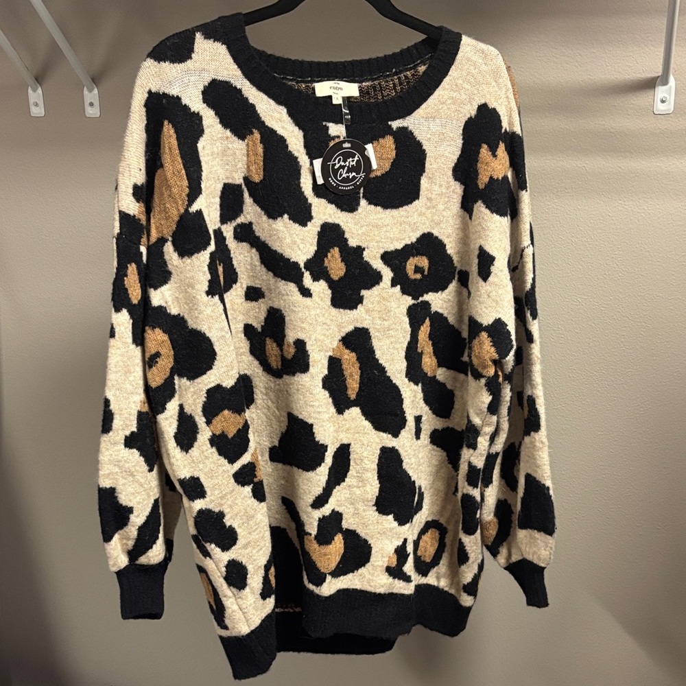 Simply Couture Black and Tan Leopard Print Sweater